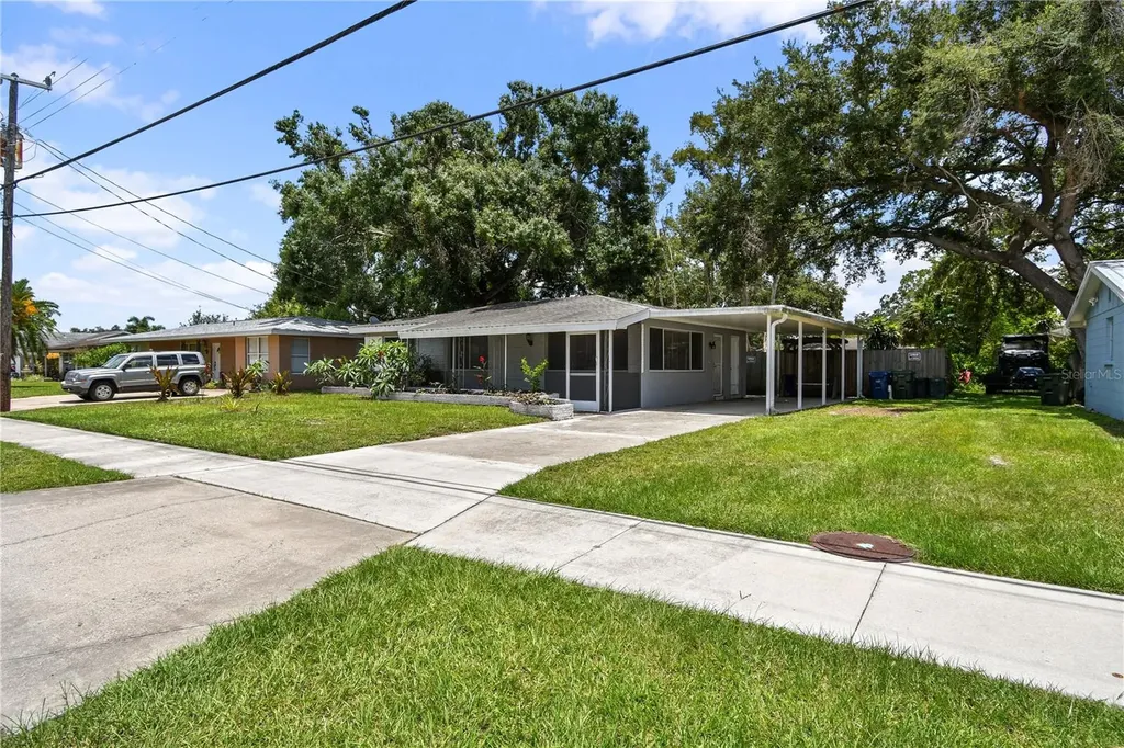 4484 Brooksdale Drive Sarasota FL 34232