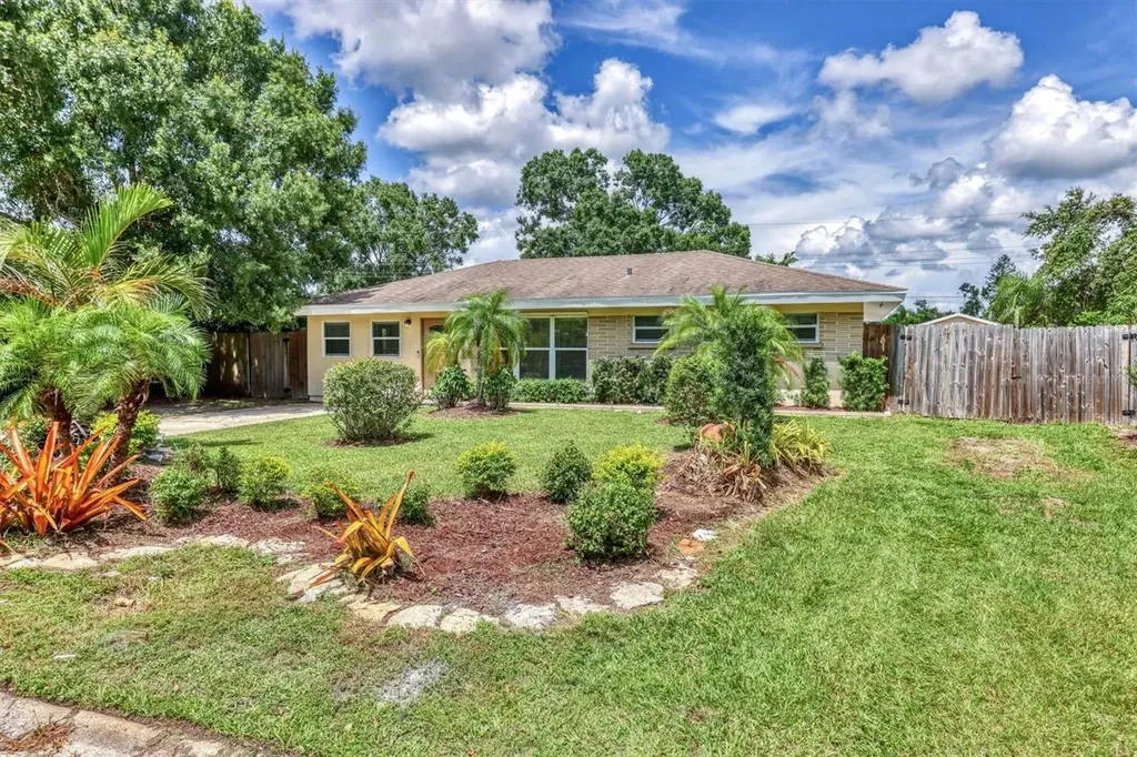 1922 Crampton Avenue Sarasota FL 34235
