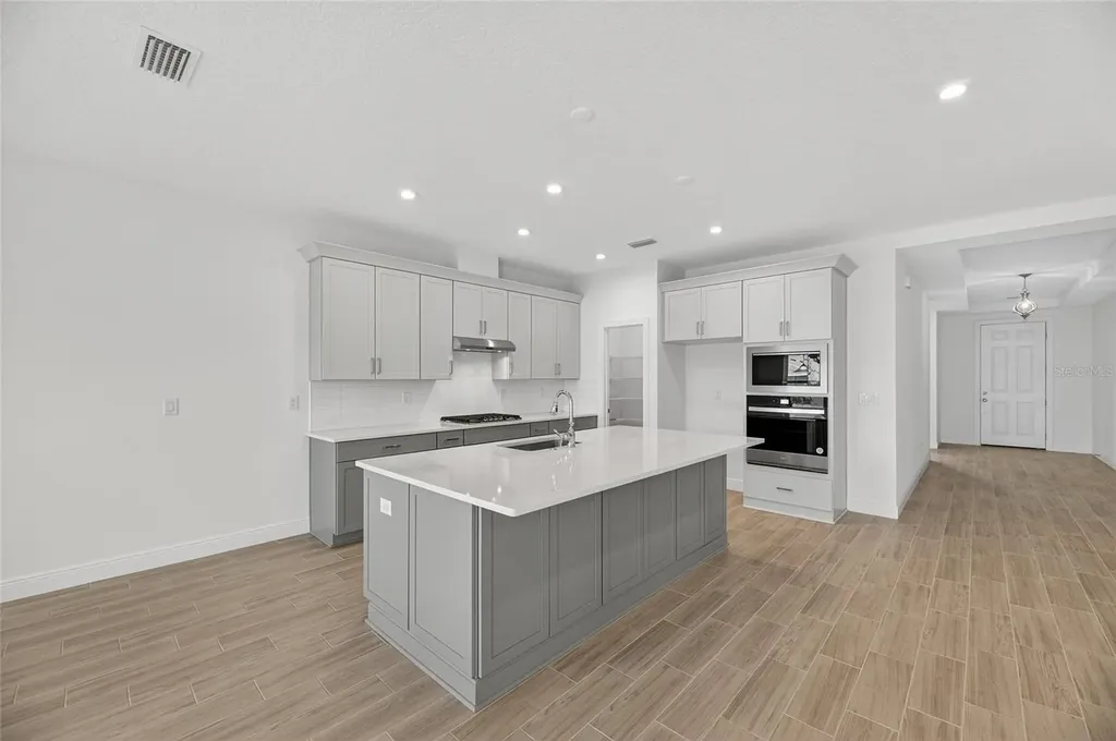 6218 Hidden Branch Drive Apollo Beach FL 33572