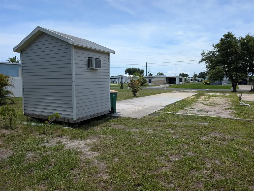 520 Alta Vista Englewood FL 34224