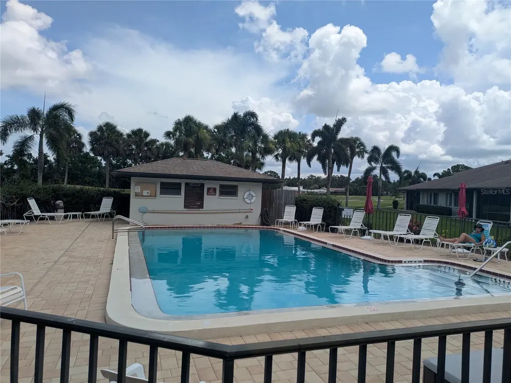 4531 Longwater Sarasota FL 34235