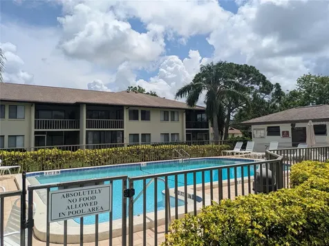 4531 Longwater Sarasota FL 34235