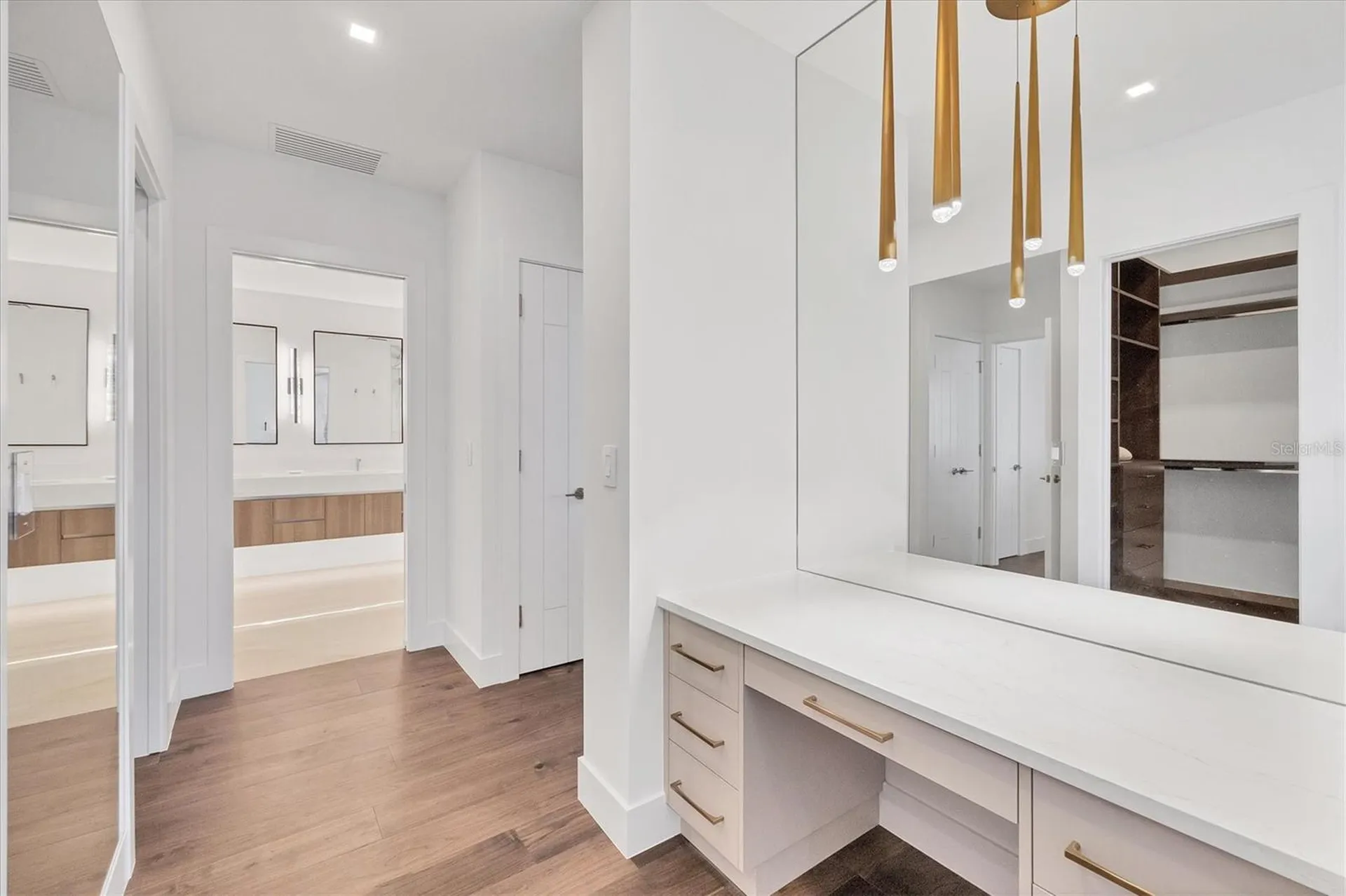 1211 Gulf Of Mexico Drive Longboat Key FL 34228