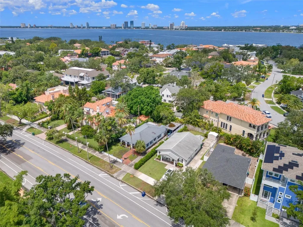 128 W Davis Boulevard Tampa FL 33606