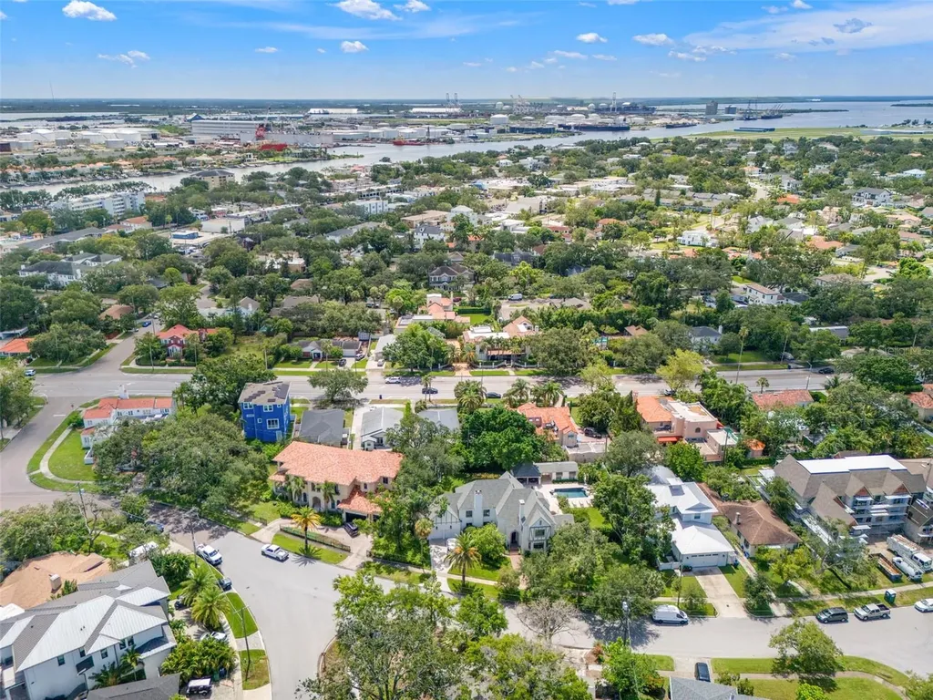 128 W Davis Boulevard Tampa FL 33606