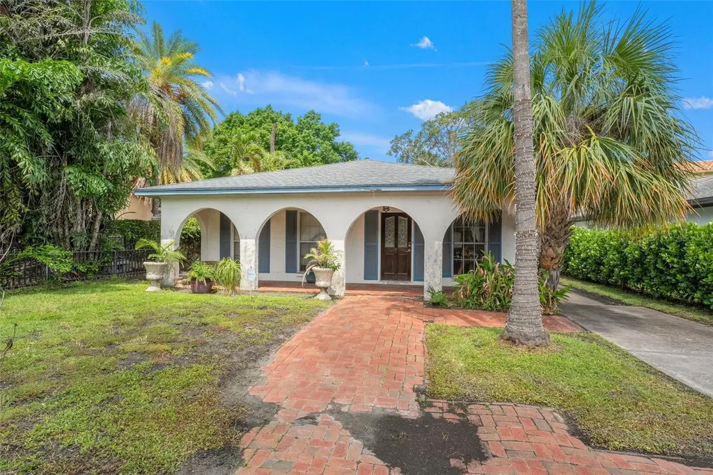 128 W Davis Boulevard Tampa FL 33606