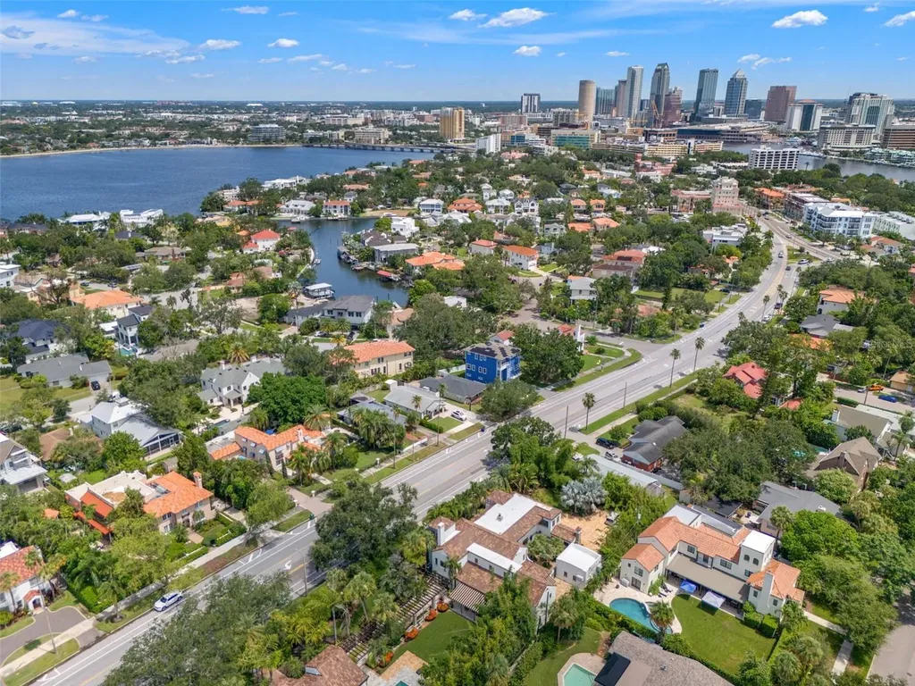 128 W Davis Boulevard Tampa FL 33606