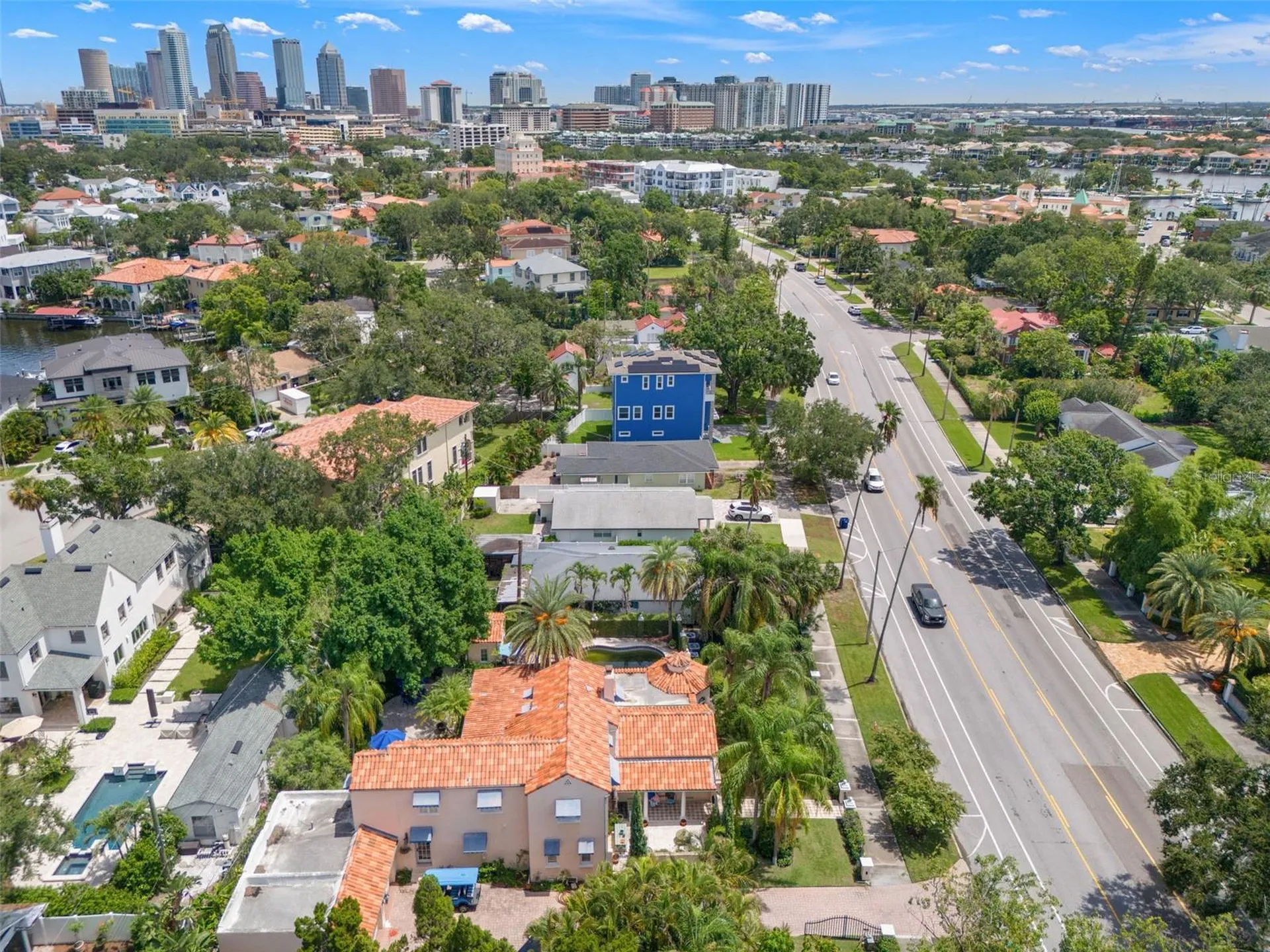 128 W Davis Boulevard Tampa FL 33606