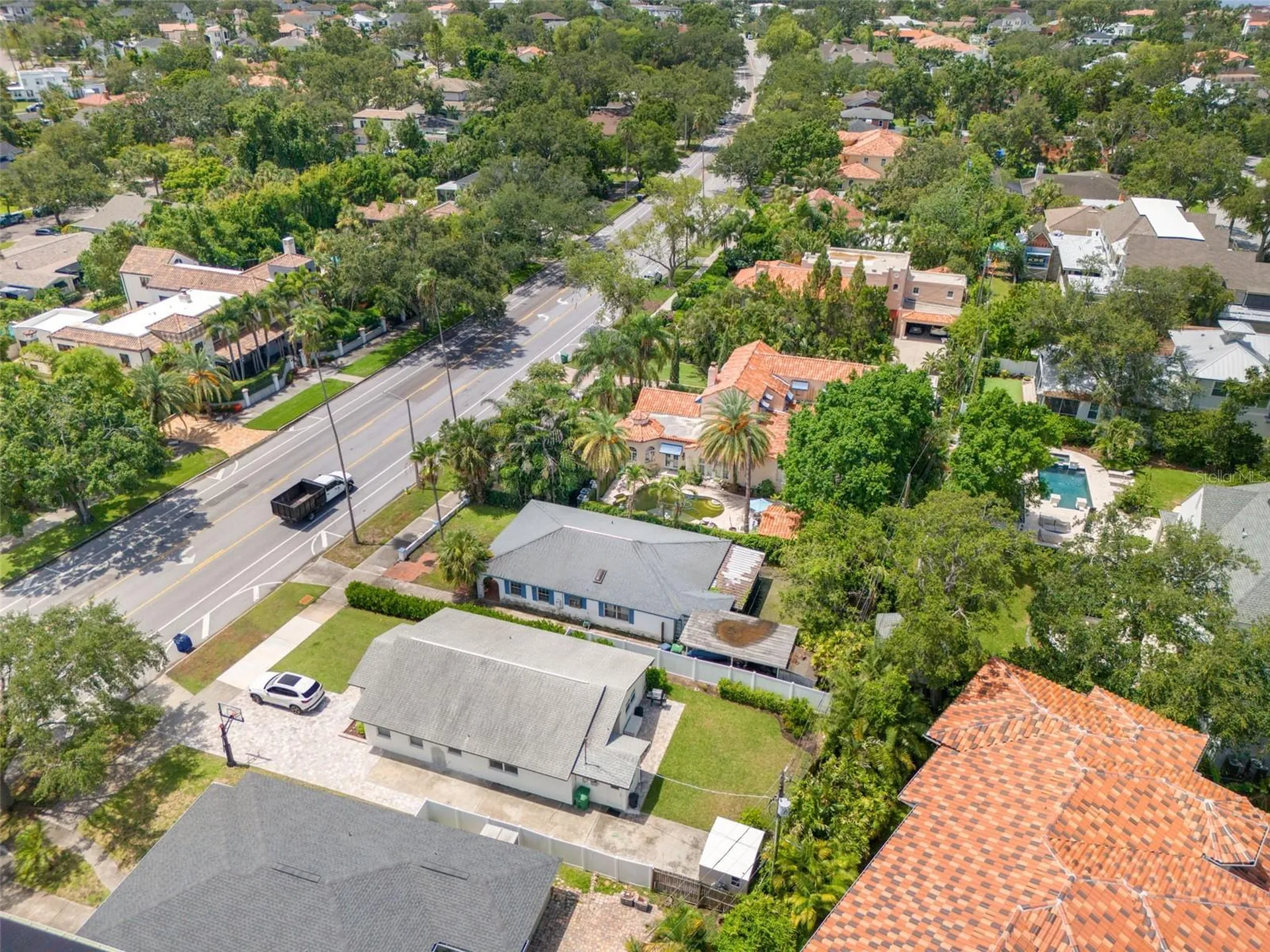 128 W Davis Boulevard Tampa FL 33606