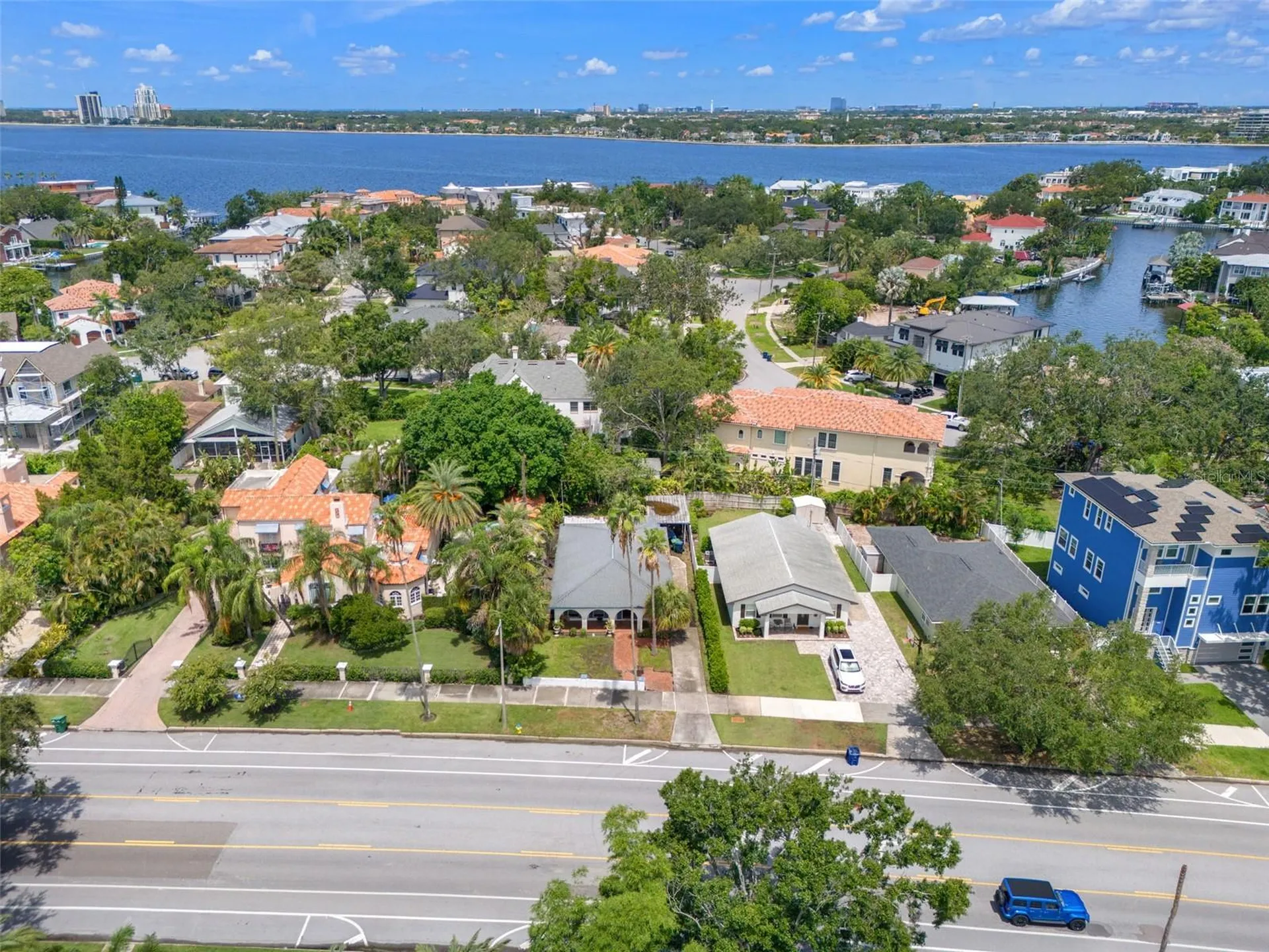 128 W Davis Boulevard Tampa FL 33606