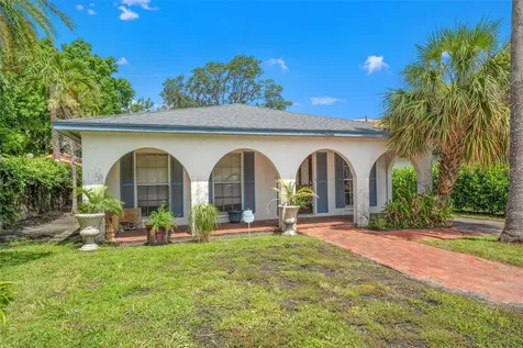 128 W Davis Boulevard Tampa FL 33606