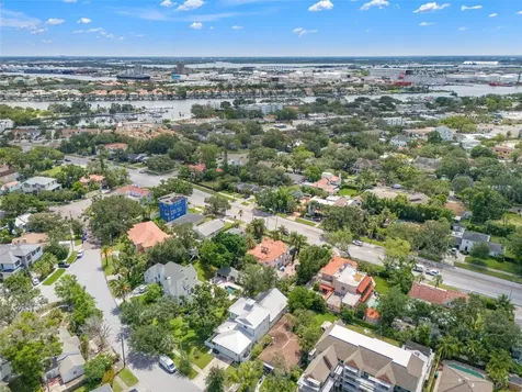 128 W Davis Boulevard Tampa FL 33606