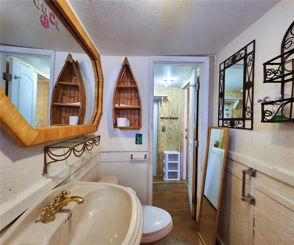6975 Edgewater Drive New Port Richey FL 34652