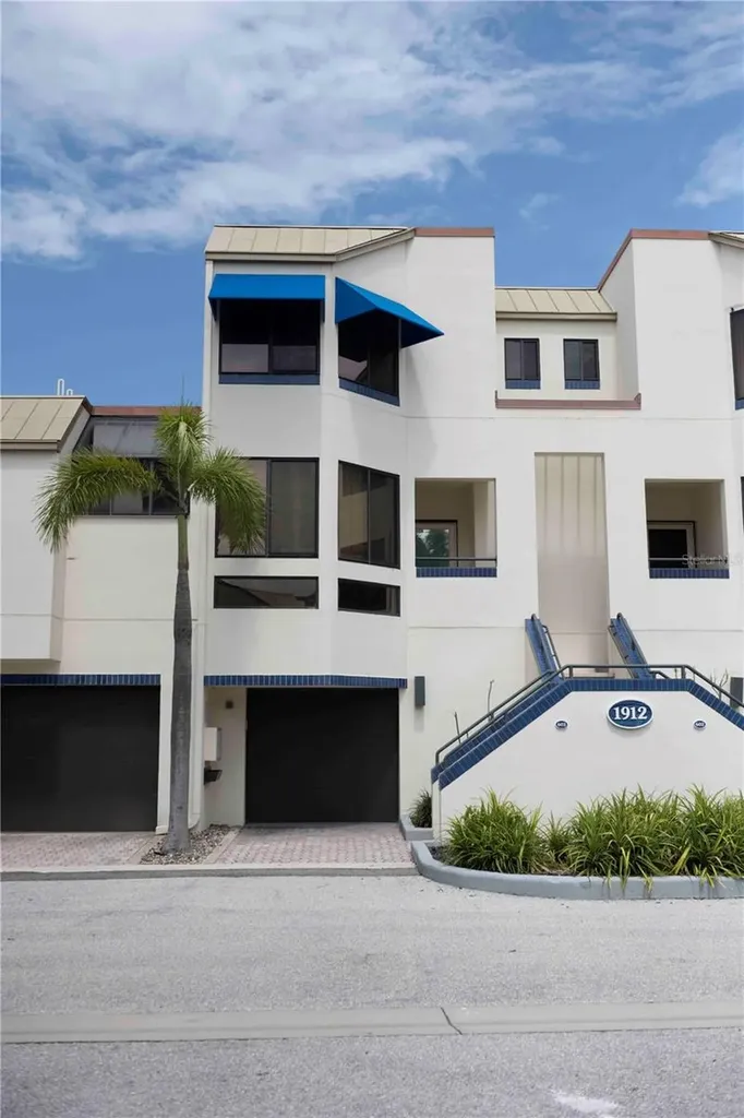 1912 Harbourside Drive Longboat Key FL 34228