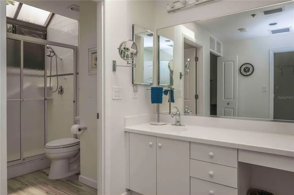 1912 Harbourside Drive Longboat Key FL 34228
