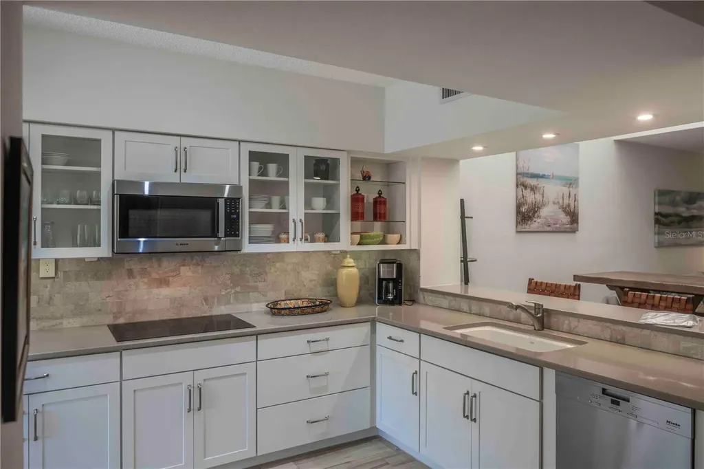 1912 Harbourside Drive Longboat Key FL 34228