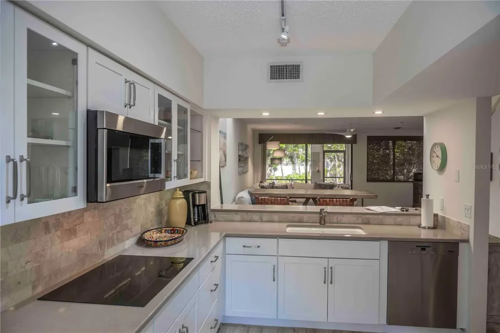 1912 Harbourside Drive Longboat Key FL 34228