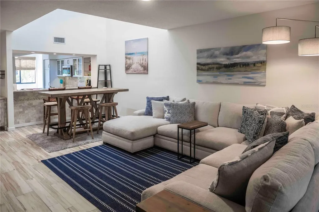 1912 Harbourside Drive Longboat Key FL 34228