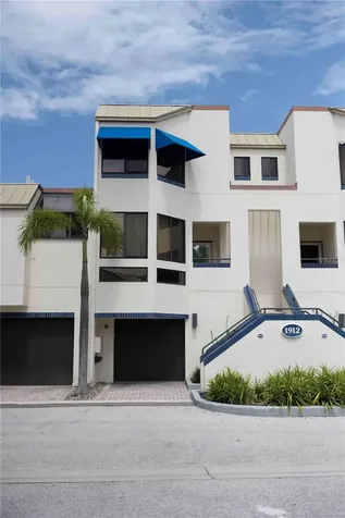 1912 Harbourside Drive Longboat Key FL 34228