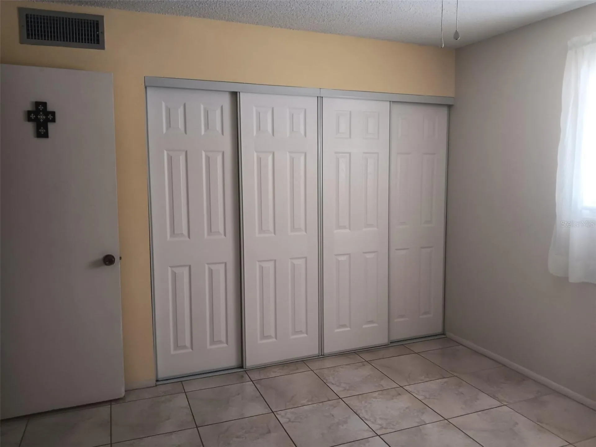 2806 N Powers Drive Orlando FL 32818