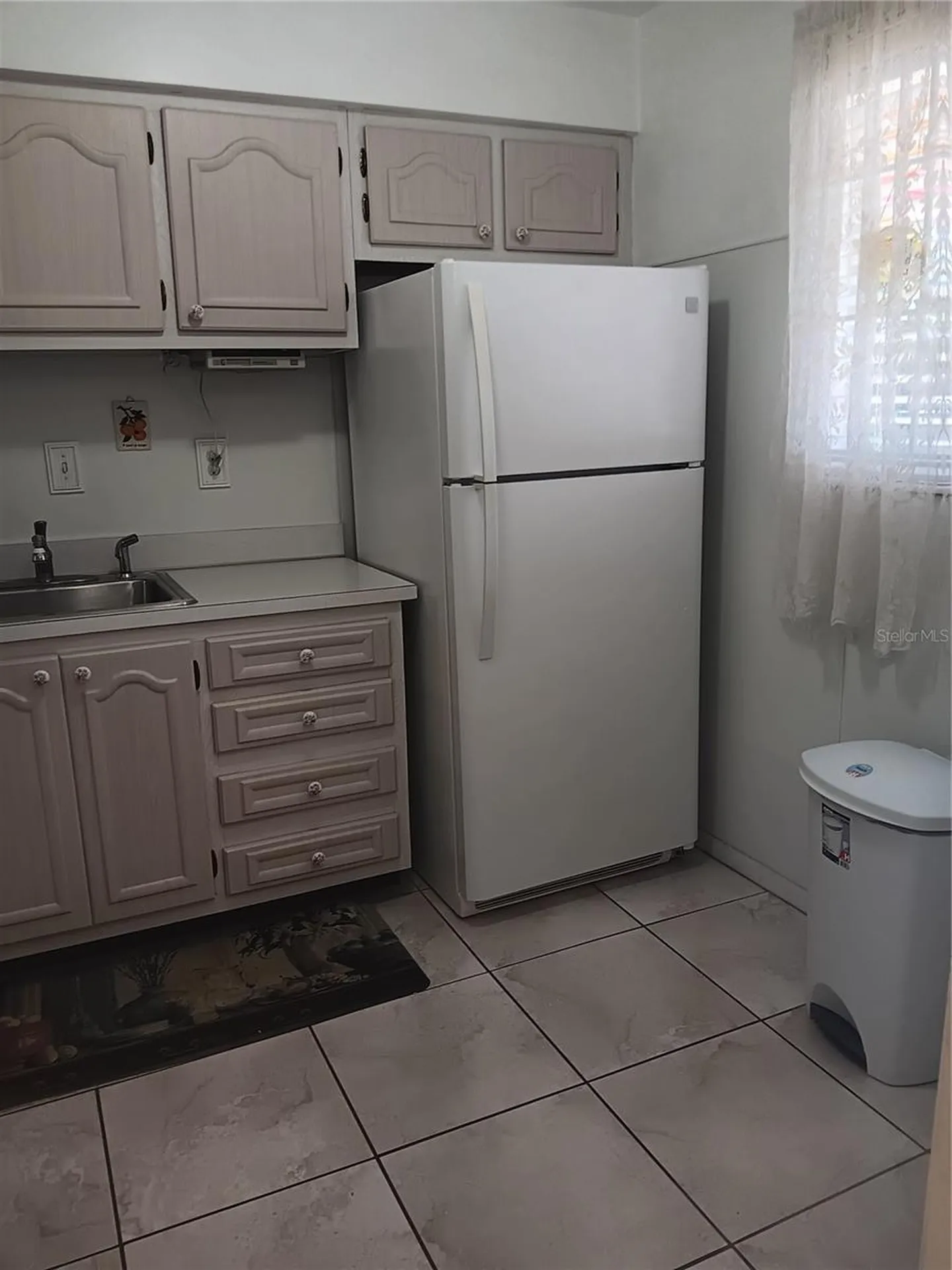 2806 N Powers Drive Orlando FL 32818