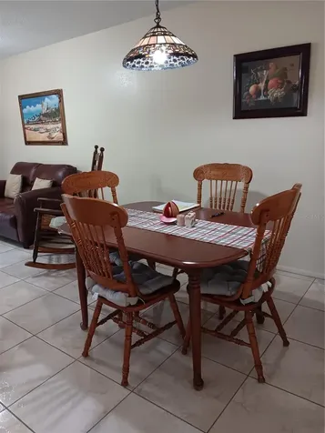 2806 N Powers Drive Orlando FL 32818