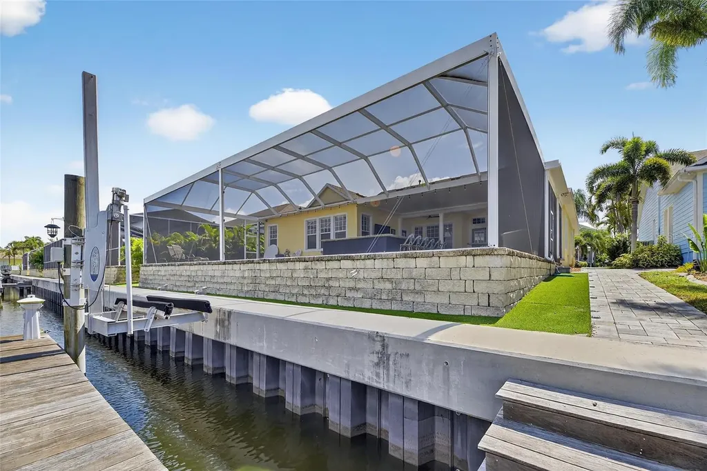 5720 Tortoise Place Apollo Beach FL 33572