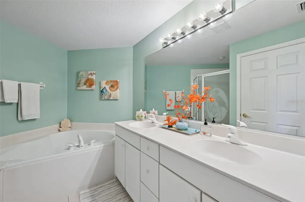 7050 Prosperity Circle Sarasota FL 34238