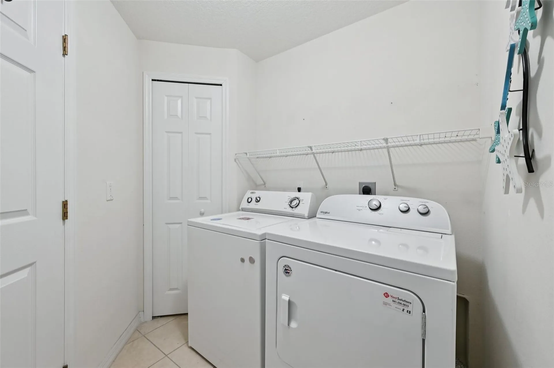 7050 Prosperity Circle Sarasota FL 34238