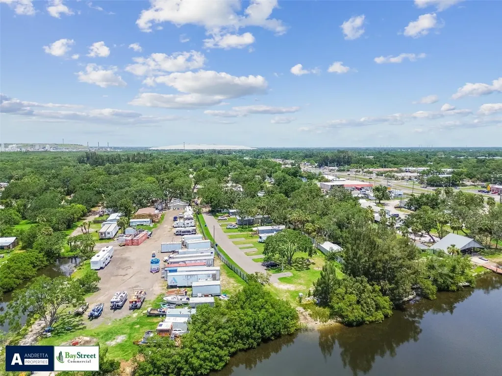11224 Restwood Drive Gibsonton FL 33534
