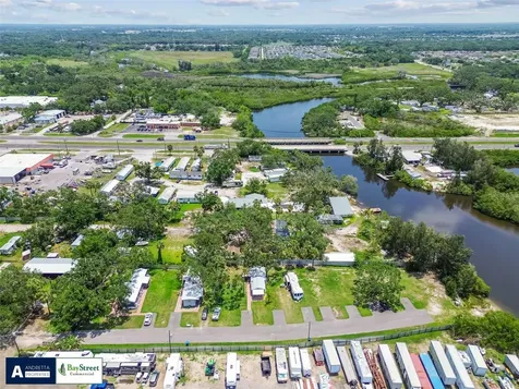 11224 Restwood Drive Gibsonton FL 33534