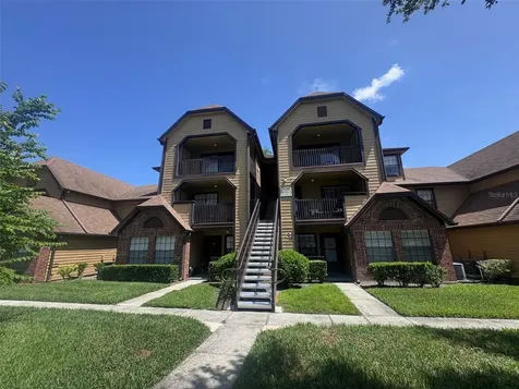 320 Forestway Circle Altamonte Springs FL 32701