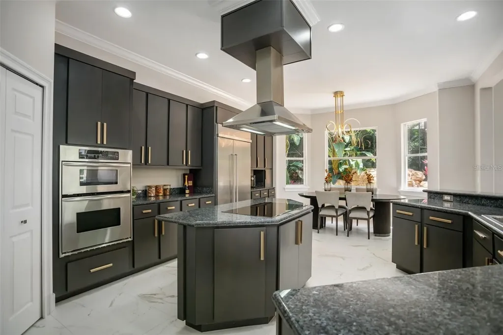 8704 Crestgate Circle Orlando FL 32819