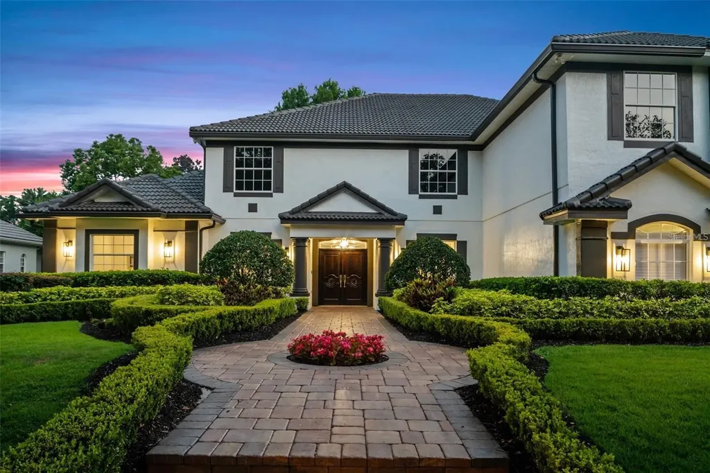 8704 Crestgate Circle Orlando FL 32819