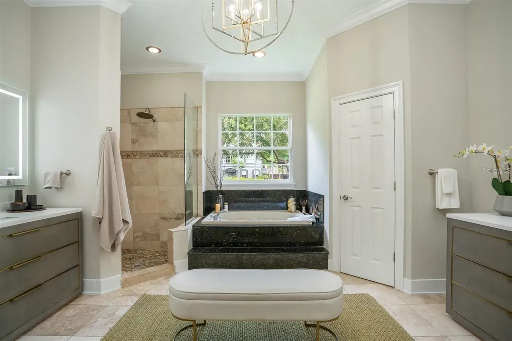 8704 Crestgate Circle Orlando FL 32819