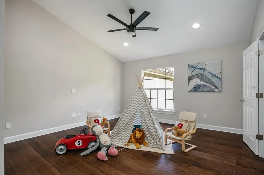8704 Crestgate Circle Orlando FL 32819