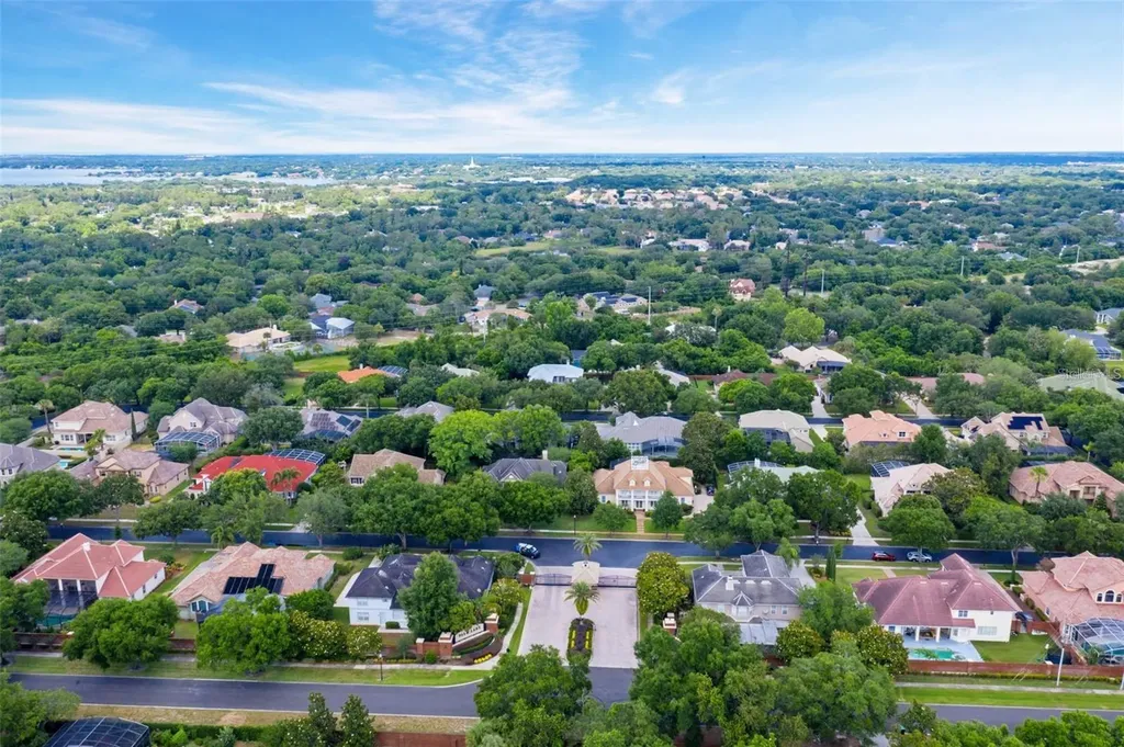 8704 Crestgate Circle Orlando FL 32819