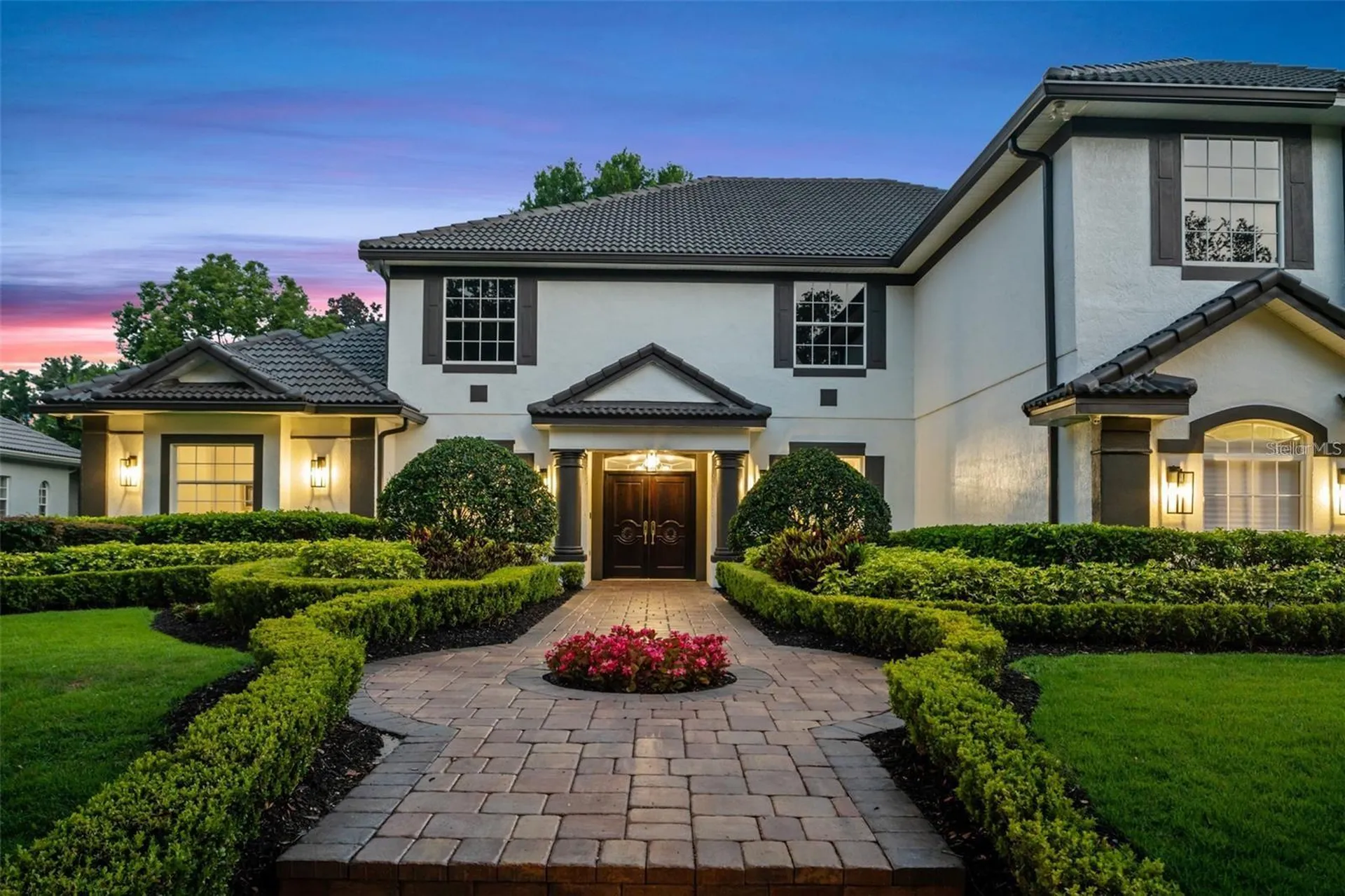 8704 Crestgate Circle Orlando FL 32819