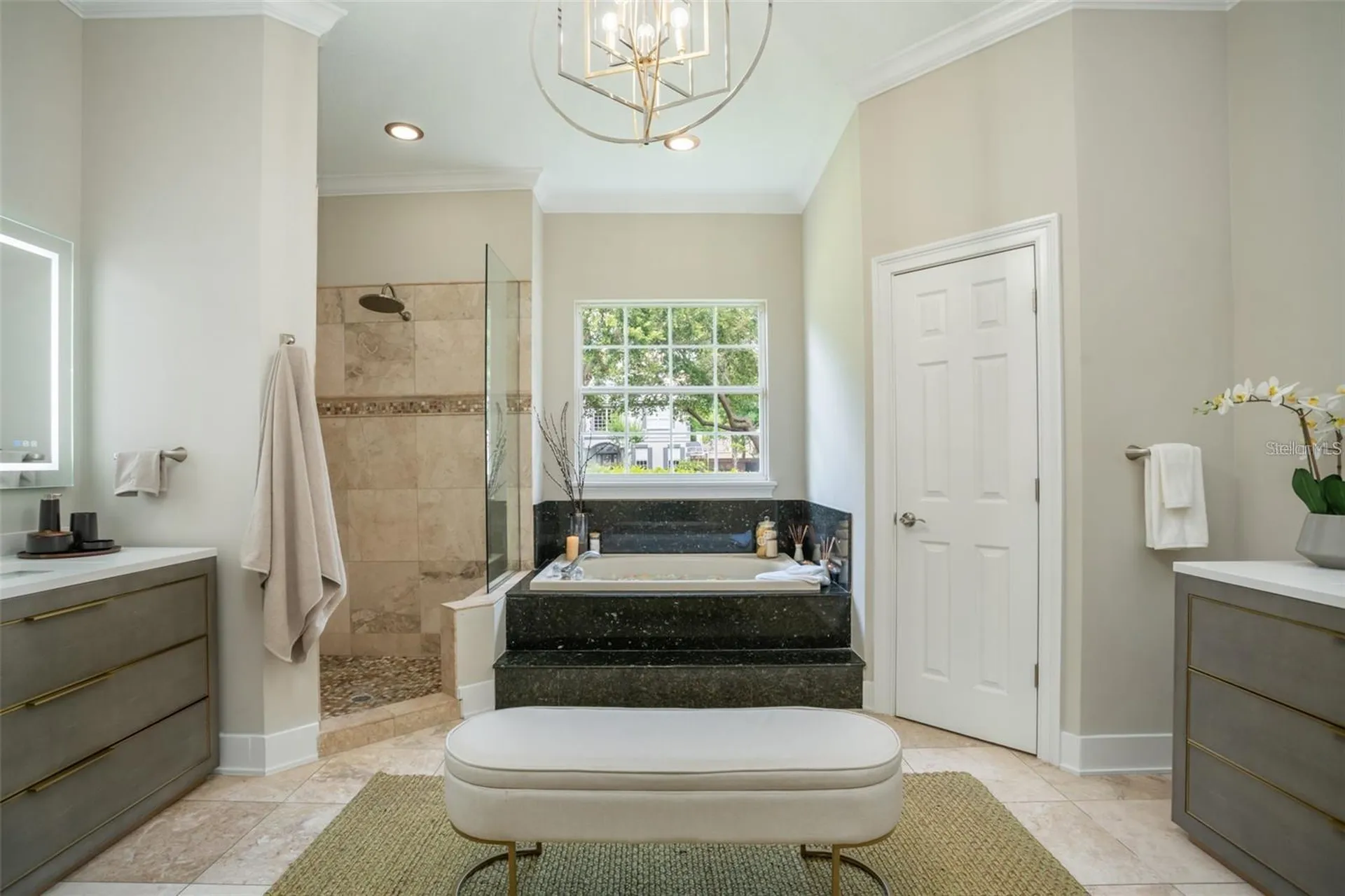 8704 Crestgate Circle Orlando FL 32819
