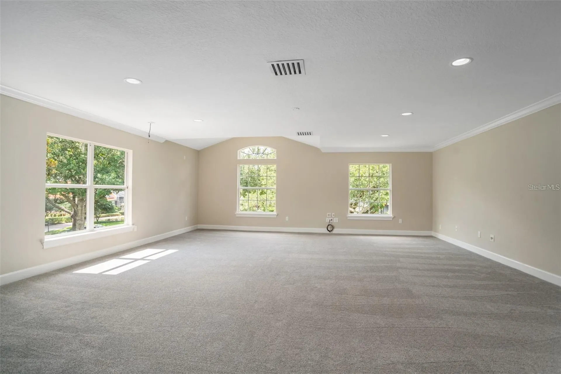 8704 Crestgate Circle Orlando FL 32819