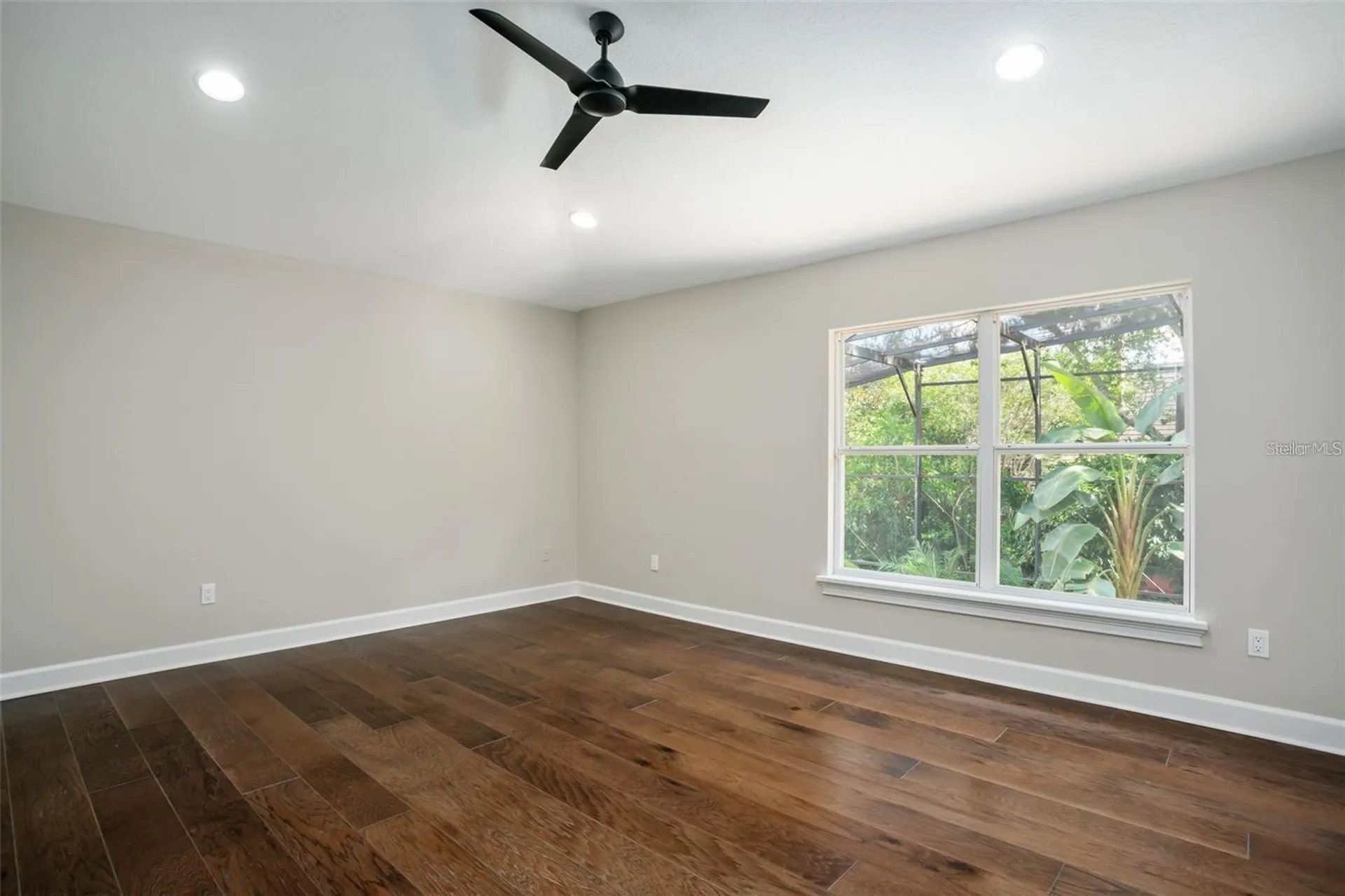 8704 Crestgate Circle Orlando FL 32819