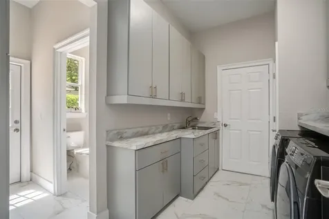 8704 Crestgate Circle Orlando FL 32819