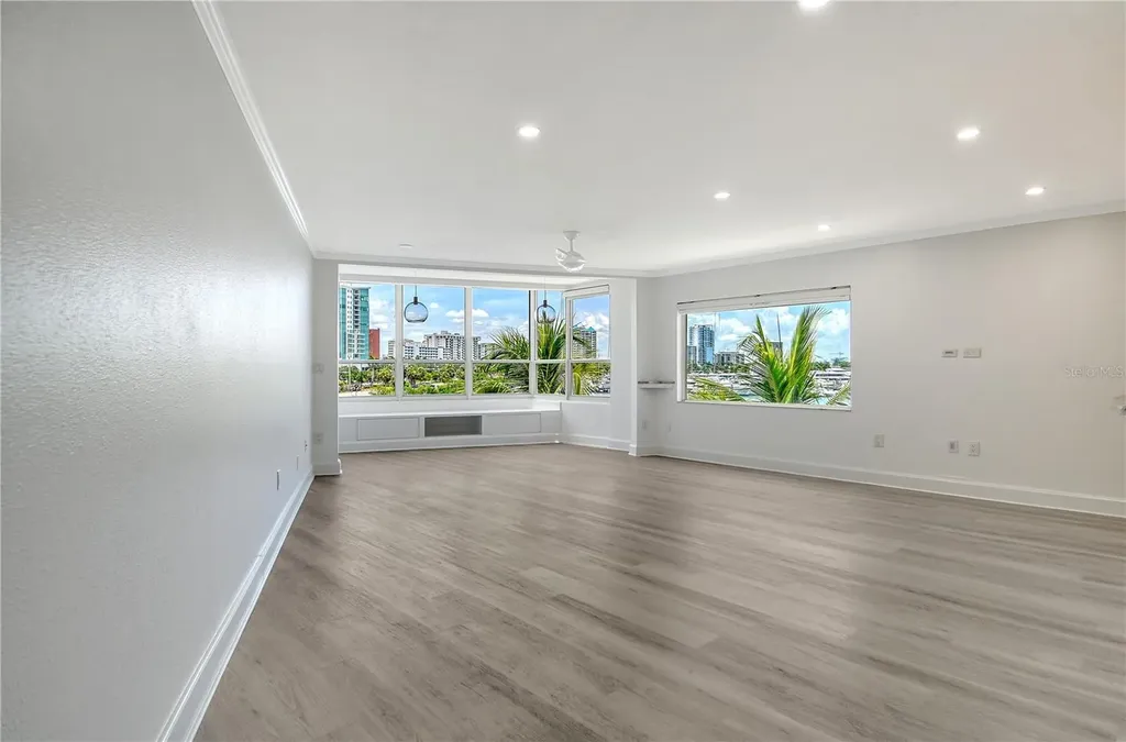 660 Golden Gate Point Sarasota FL 34236