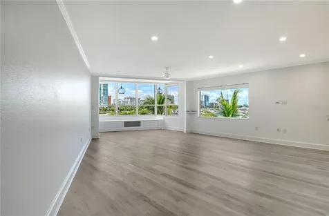 660 Golden Gate Point Sarasota FL 34236
