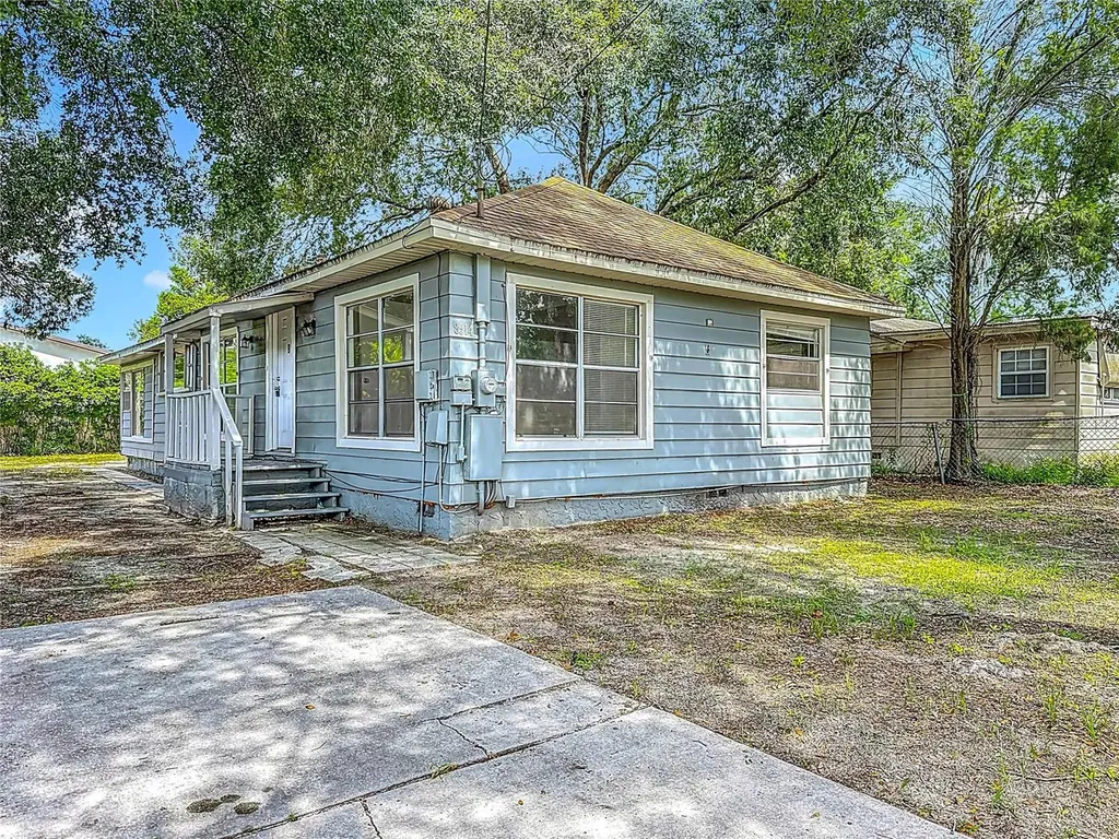 8614 N Orangeview Avenue Tampa FL 33617