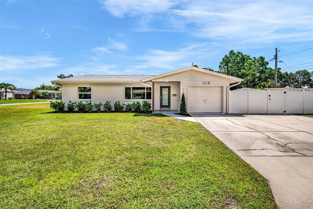 4291 Maple Street NE St Petersburg FL 33703