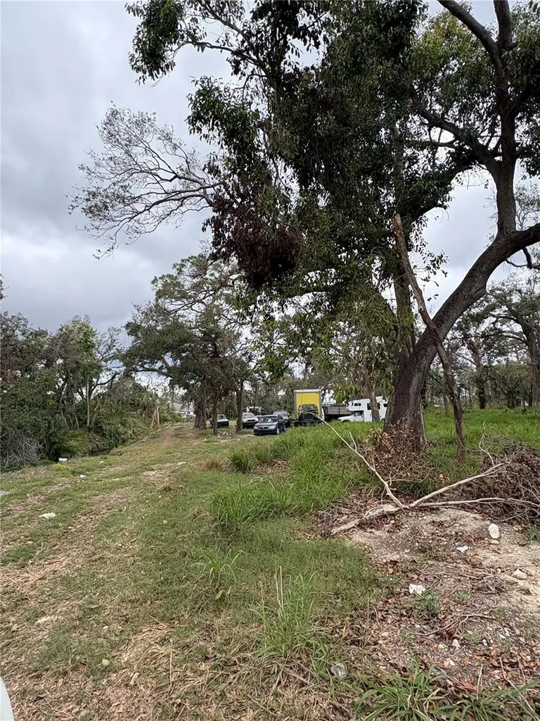 1622 51st Avenue E Bradenton FL 34203