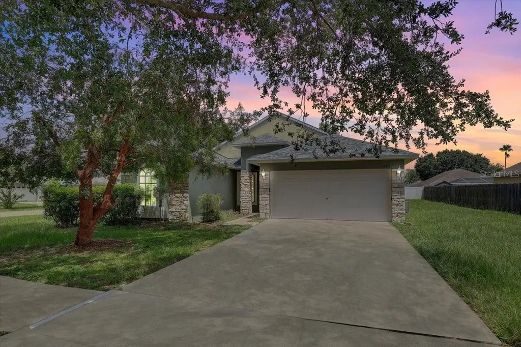 1462 Lake Shore Ranch Drive Seffner FL 33584