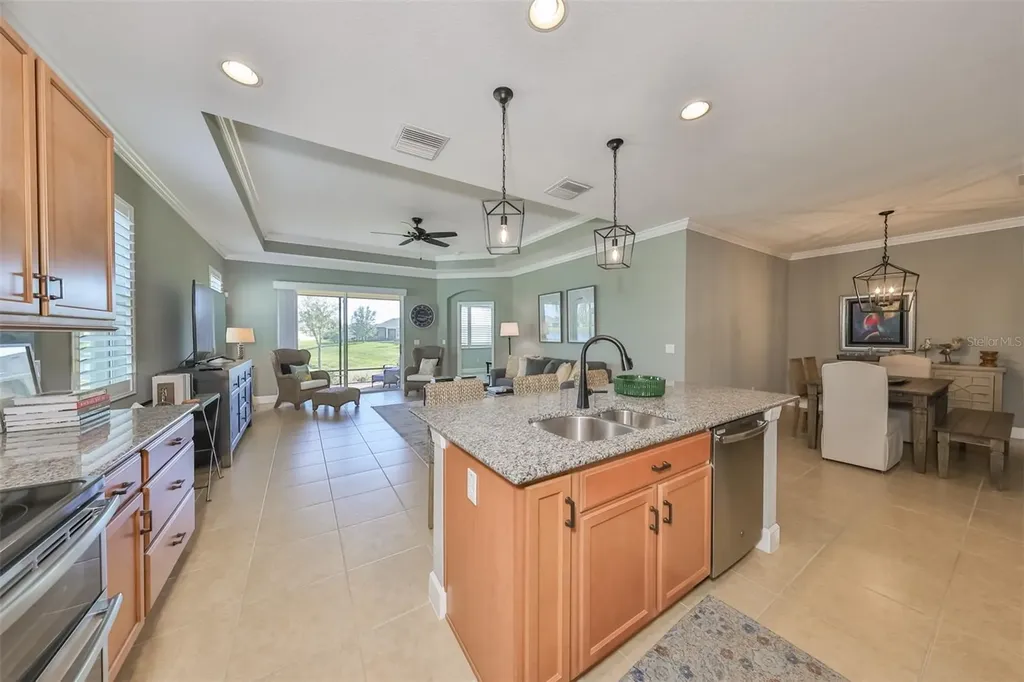 611 Chipper Drive Sun City Center FL 33573