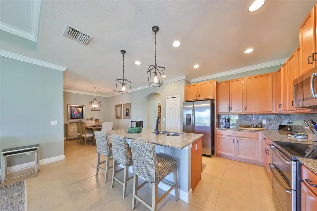 611 Chipper Drive Sun City Center FL 33573